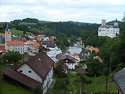 Dolní hrad a město Rožmberk.