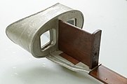 An antique U&U Stereoscope