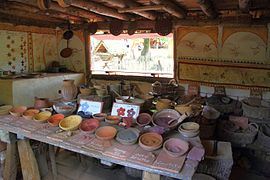 Atelier de teinture (pigments végétaux) et de peinture (pigments minéraux).