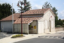 The town hall in Taillant