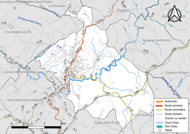 Carte en couleur présentant le réseau hydrographique de la commune