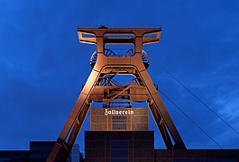 Zentralförderturm (Zeche Zollverein)