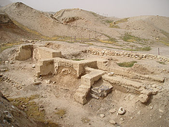 Fondations d'habitations découvertes à Jéricho.