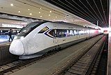 廣珠城際鐵路CRH6A列車停靠