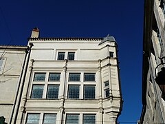 La façade sud de la maison Lapeyre.