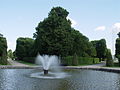 Brunnen mit kleiner Fontaine