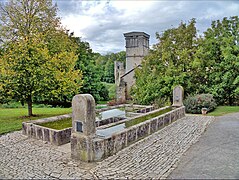 La fontaine-lavoir-abreuvoir.