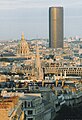 Tour Montparnasse depuis l'Arc de Triomphe.