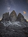 Tre Cime di Lavaredo Blue Hour.jpg5 106 × 6 645; 29,41 MB