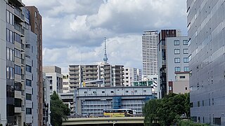 新亀島橋上からの日本橋水門（2024年8月10日撮影）