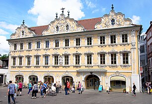 Casa del halcón.