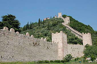 Walls of the upper castle