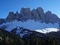 Odle di Funes - Geisler bei Villnoess.jpg2 560 × 1 920; 886 KB