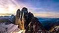 3 Cime Lavaredo Drone Shot.jpg3 992 × 2 242; 872 KB