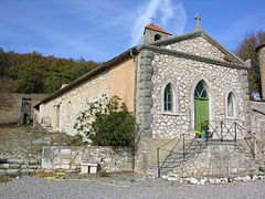 Chapelle rustique de Sainte-Roseline.