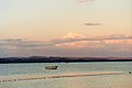 Bracciano, Italien: Braccianosee mit Blick auf die Sabatiner Berge