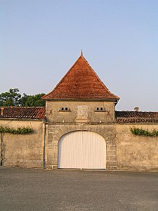 Pigeonnier porche de Gallienne à Javrezac.