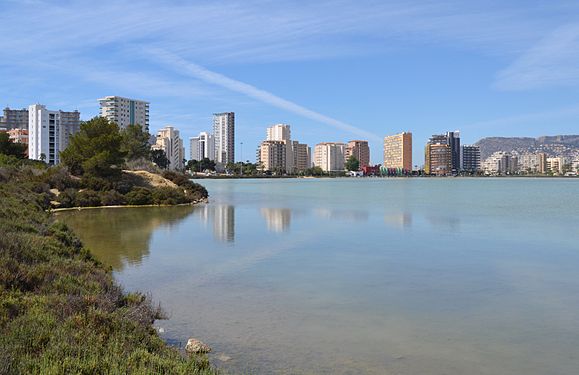 File:Calp, les salines.JPG