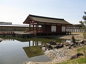 平城宮東院庭園 池北側の築山