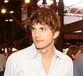 Walden Schmidt (Ashton Kutcher)