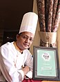 Uno chef durante il Guwahati Food Award 2018.