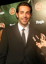 Zachary Levi interprète Chuck Bartowski.