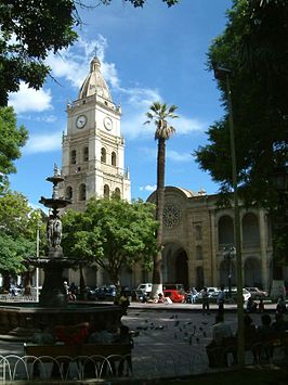 De kathedraal van Cochabamba aan het plein Plaza 14 de Septiembre