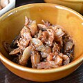 'Mu wan': sliced steamed marinated pork simmered with palm sugar