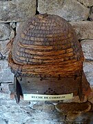 Ruche traditionnelle de Corrèze[7]