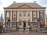 Koos Pieter Postiga projekteeritud Mauritshuis (1636–1641, Haag)