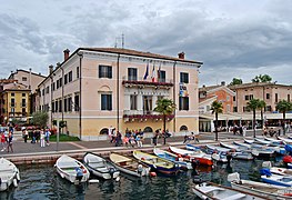 Town hall of Bardolino (exterior)