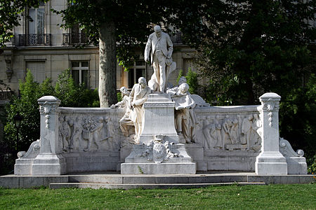 Monument à Alphand (1899), Parigi, avenue Foch.