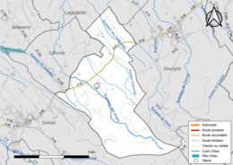 Carte en couleur présentant le réseau hydrographique de la commune