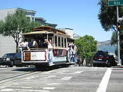 Un Cable Car de Powel vers le nord de la baie