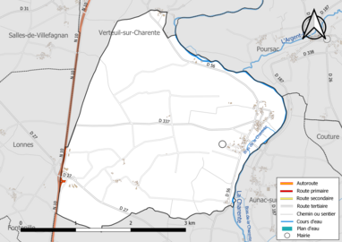 Carte en couleur présentant le réseau hydrographique de la commune