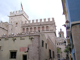 La Llotja des de darrere.