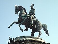 Estatua ecuestre de Nicolás I, de Peter Clodt von Jürgensburg (1859).[48]​