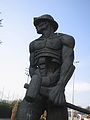 Alegoría de la minería, obra do escultor cántabro Jesús González de la Vega, en Torrelavega.