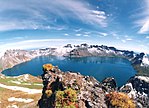 Die vertikale Vegetation und vulkanische Landschaft im Changbai-Gebirge