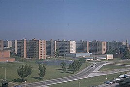 Conjunto habitacional de Pruitt–Igoe, em St. Louis, 1954 (demolido entre1972–1976)