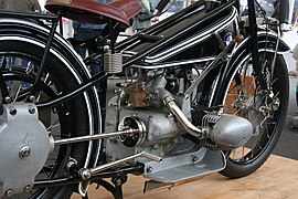 Engine and drive shaft of BMW R 37