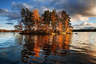 14/09: El llac Vuoksa en l'istme de Carèlia entre Finlàndia i Rússia