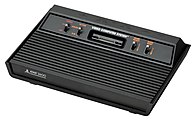 Atari 2600 (umgangssprachlich auch Darth Vader genannt)