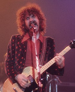 Brad Delp esiintymässä vuonna 1976.