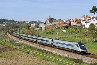 Unidade 4010, num serviço Lisboa–Porto.