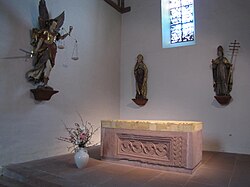 Monument funéraire des Moines Martyrs, Statues de St-Michel, St-Léger et St-Corneille