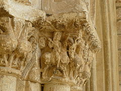 Capitel en la iglesia de Ahedo de Butrón (provincia de Burgos, España).