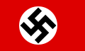 3:5 Drapeau (1935-1945) et du Parti nazi (seule différence l'emplacement du disque blanc : centré pour le parti, décalé à gauche ici).