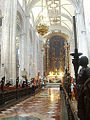 Main nave leading to Altar of the Kings