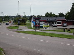 Skälby, till höger om Järnbruksgatan